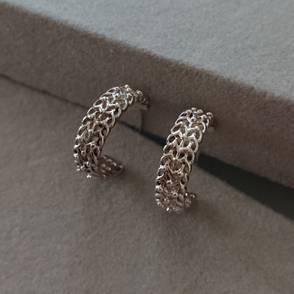Elegant 925 sterling silver Hoop Earrings